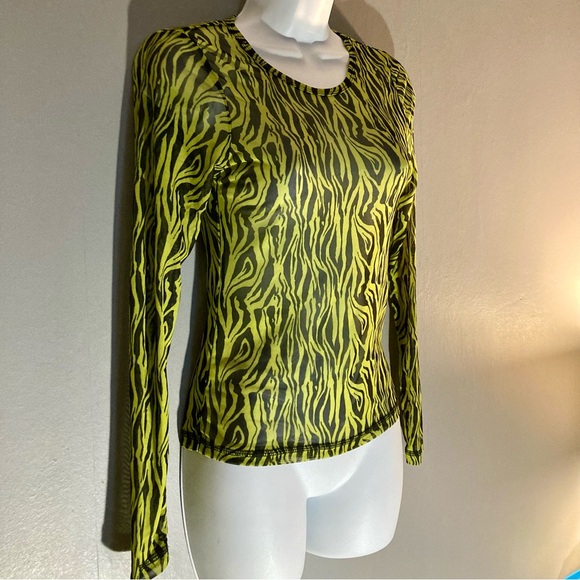 Wild Fable green black zebra stripe mesh top, S - Picture 2 of 4